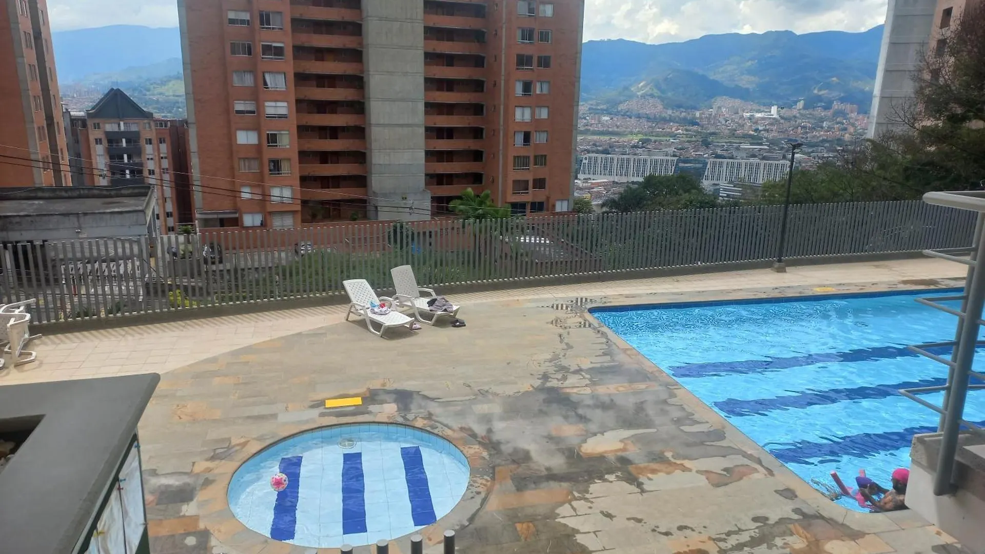 Poblado Via Las Palmas Apartment Medellin